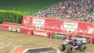 Monster Truck gets big air and loses hood!