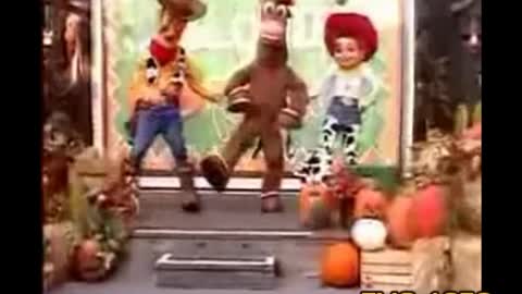 Woody's Halloween Roundup--Disneyland History--2000's--TMS-1350