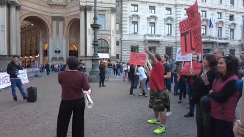 Milan, Italy: Protesters burn energy bills Sept. 24, 2022
