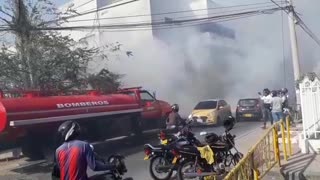 Bomberos atienden incendio