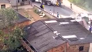 Ataque carro recolector de aseo en Bucaramanga