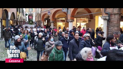 Manifestazione NO GREEN PASS a Cesena del 21 novembre 2021