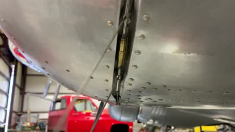 Removing Outer Cowling Cable on Lockheed 12