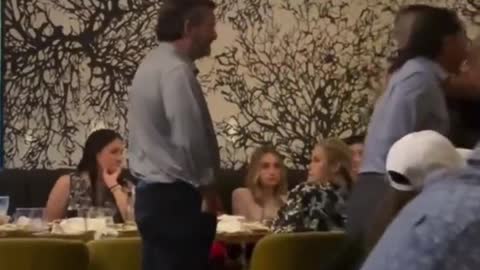Someone Heckled Ted Cruz While He Was Eating At a Restaurant Last Night