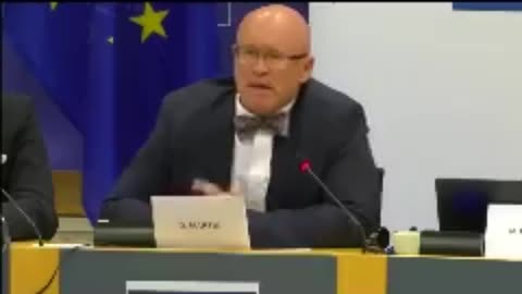 🚨 “Covid-19 was an act of Biological Warfare Perpetrated on the Human Race. It was a Financial Heist. ” - Dr David Martin- International Covid Summit III hosted at the European Parliament - HOLY SMOKES 👀