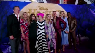 'Hocus Pocus 2' cast hit the purple carpet in New York