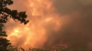 Massive Australian bushfire caught on camera