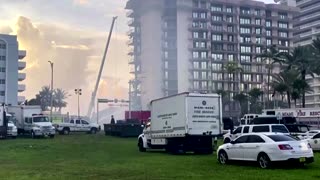 Florida building rescue efforts on Saturday morning