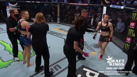 UFC 261 (2021) Rose Namajunas 🇺🇸 vs Zhang Weili 🇨🇳