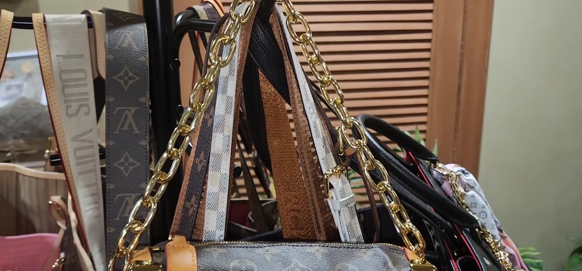 DHgate Dupe Louis Vuitton Style Brown Monogram Trunk Bag w/ Studs