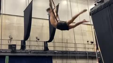 Guy Performs Amazing Aerial Flips And Tricks