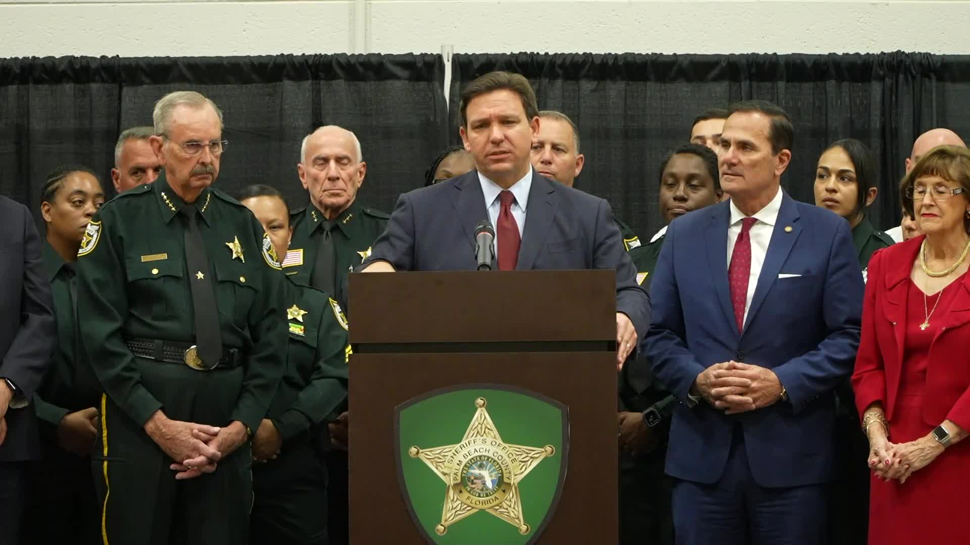 Florida First Responders Receive 1,000 Bonuses