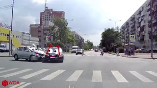 Funny cars - Police car chasing drunk car