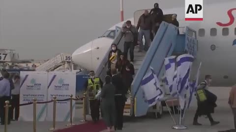 Israeli PM excited to receive a cargo of 100 Ukrainian orphans