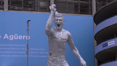 Manchester City unveil Aguero statue