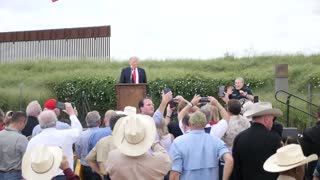 Former US President Donald Trump arrives at US-Mexico border | raaaaammm 2021