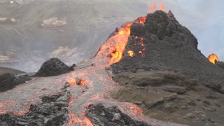 Incredible footage showing side of volcano breaking off in Iceland