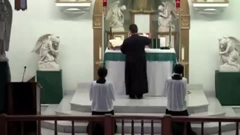 Instructional video for altar boys learning to serve the Tridentine Low mass