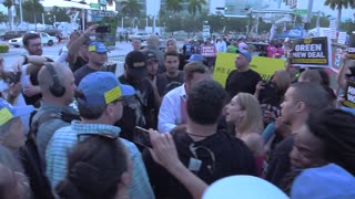 Bolling clashes with Young Turks hosts outside Dem debate
