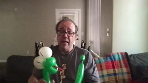 Balloon Snake - balloon twisting tutorial