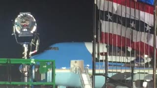 President Trump Waves from Air Force One