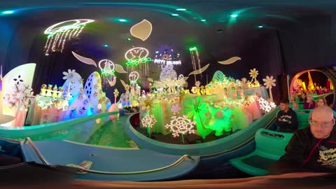 It's a Small World Holiday 360