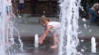 Kid Fountain park water fun