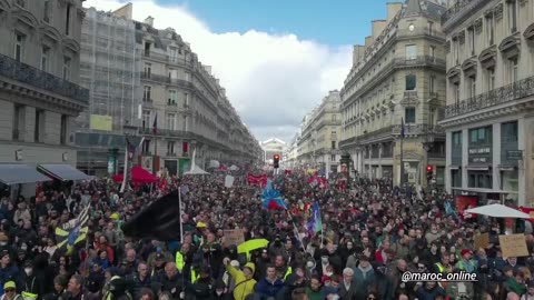 Francia: ancora scontri anti-Macron