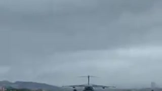 US military plane landed on Songshan Airport runway