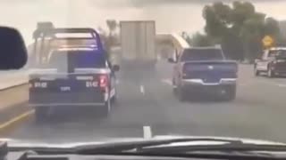 Crazy Footage of Mexican authorities chasing a smuggling semi-truck. Video By: CarInstagram